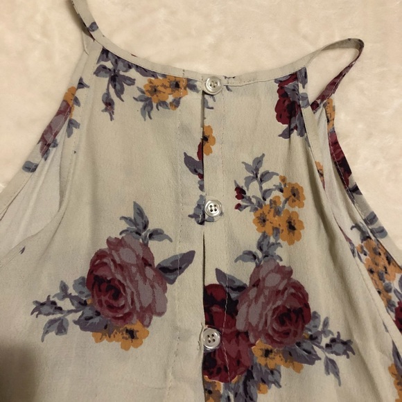 Open Back Tank Top - Picture 2 of 4